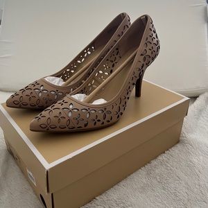 Michael Kors pumps